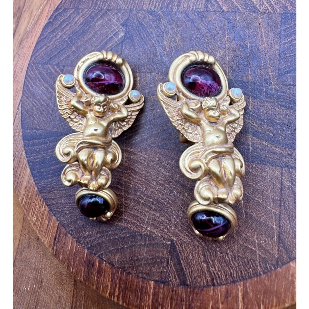 Vintage Elizabeth Taylor Avon Angel Cherub Clip-On Earrings Matte Gold Tone Red - Picture 1 of 9